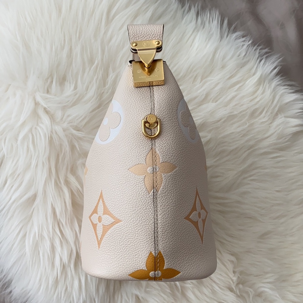 Louis Vuitton marshmallow handbag 🇫🇷 - Picture 4 of 14